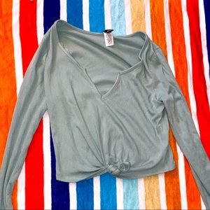 Green Long Sleeve Windsor Top